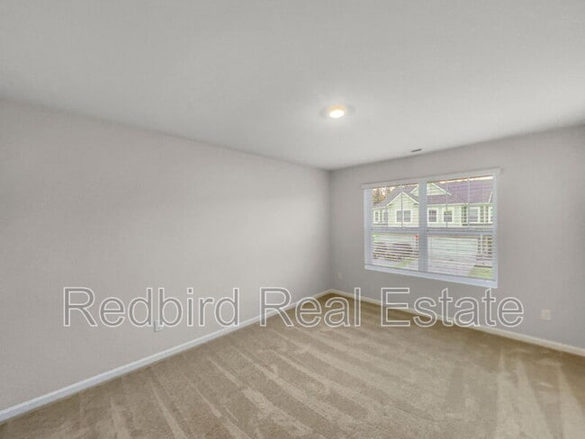 Building Photo - 1611 Manuka Ln