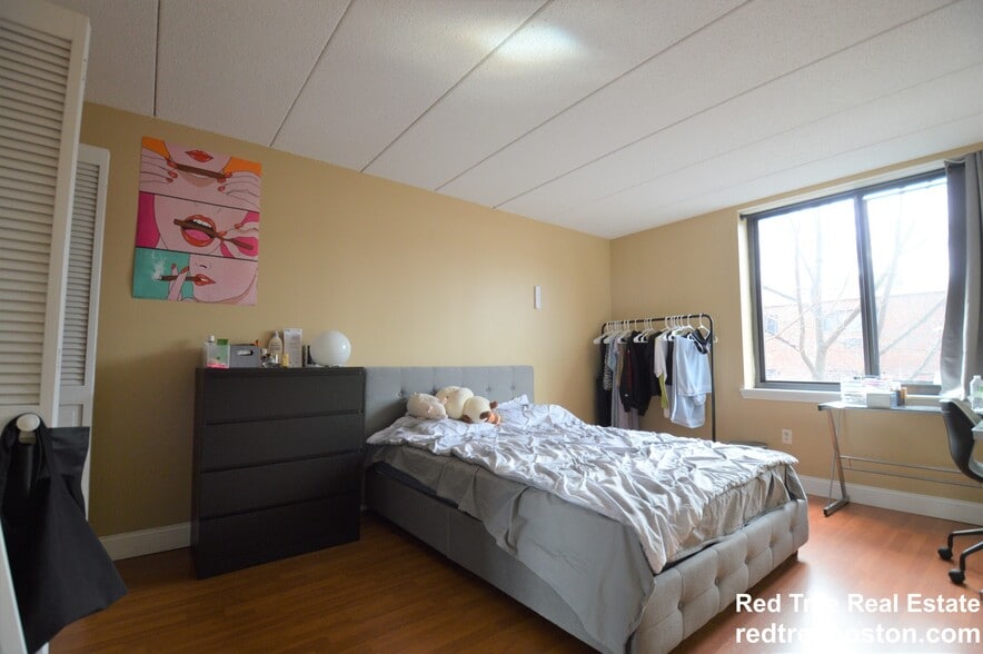 Building Photo - 85 Brainerd Rd