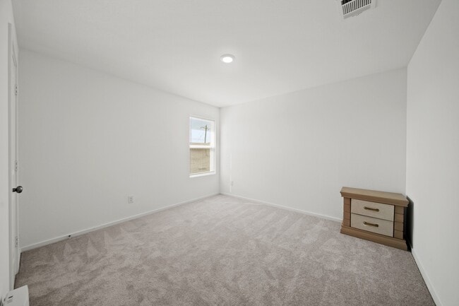 Building Photo - 2919 Summer Breeze Wy