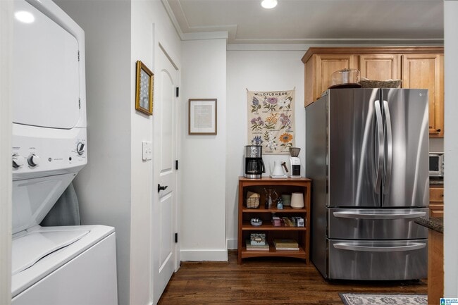 Building Photo - 1305 31st St S