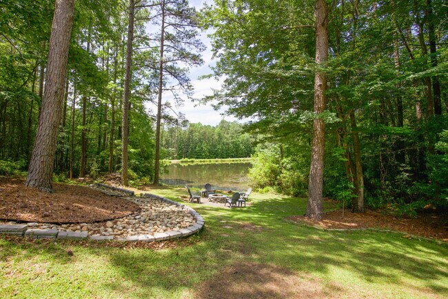 Building Photo - 806 Sumac Ln