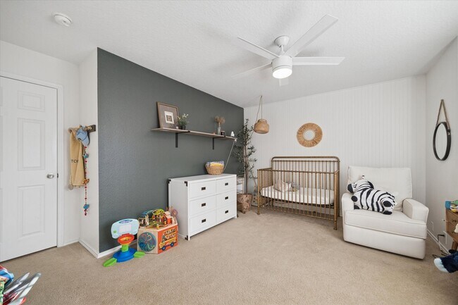 Building Photo - 5802 Spring Sunrise Dr