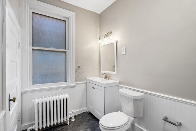 Building Photo - 1619 Chislett St