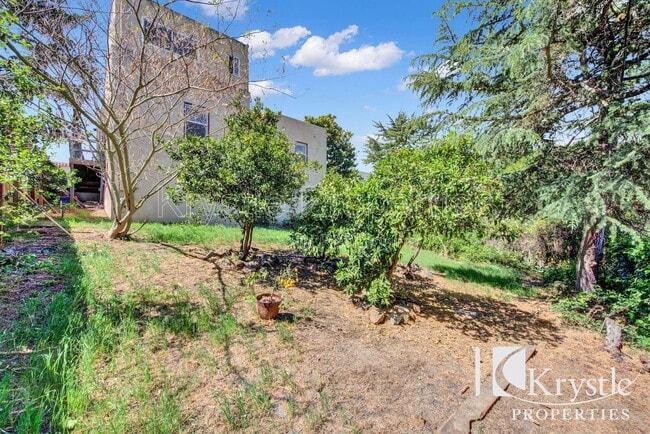 Building Photo - 42 D St