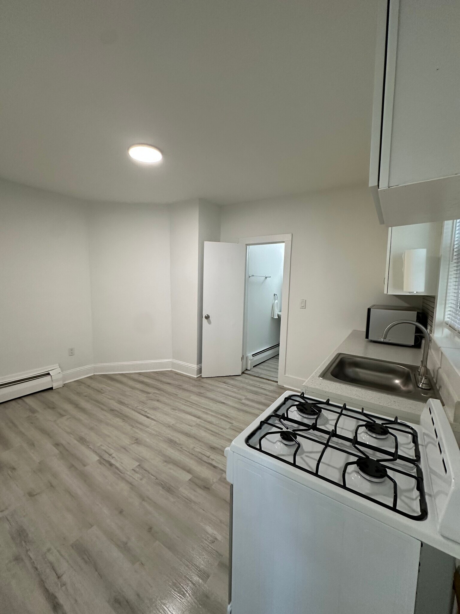 Building Photo - 176 Pearl St