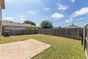 Building Photo - 5944 Ridge Lake Dr