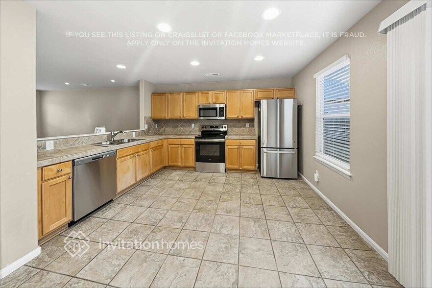 Building Photo - 838 Willow Dr