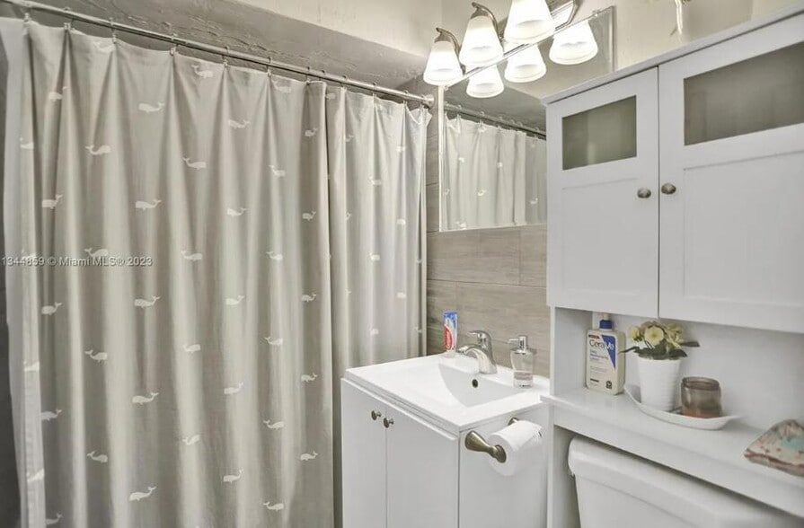 Building Photo - 2552 Wiley St