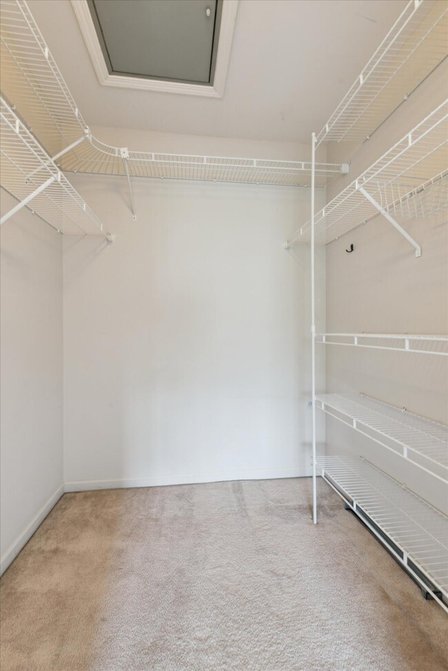 Building Photo - 2818 Barclay Way