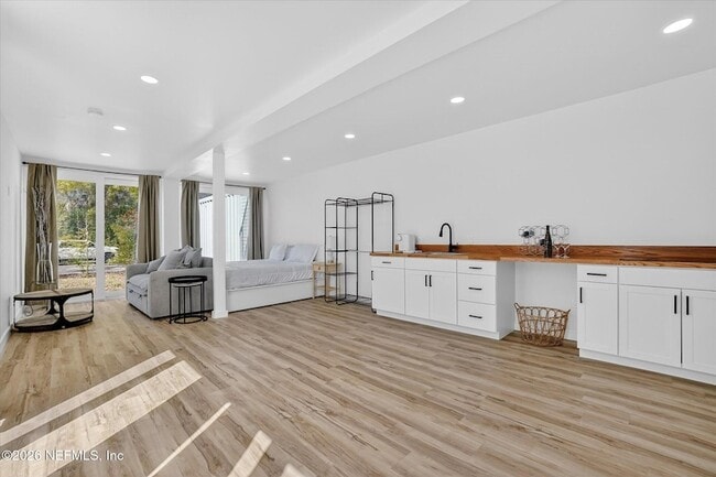 Building Photo - 8778 Waterfront Terrace