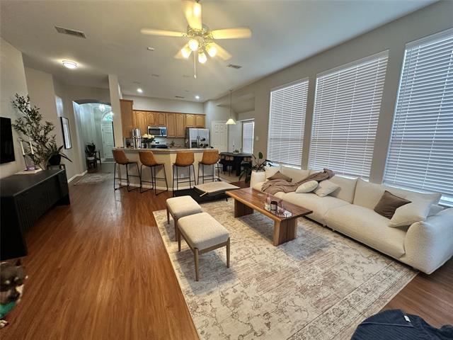 Building Photo - 2450 Streamside Ct