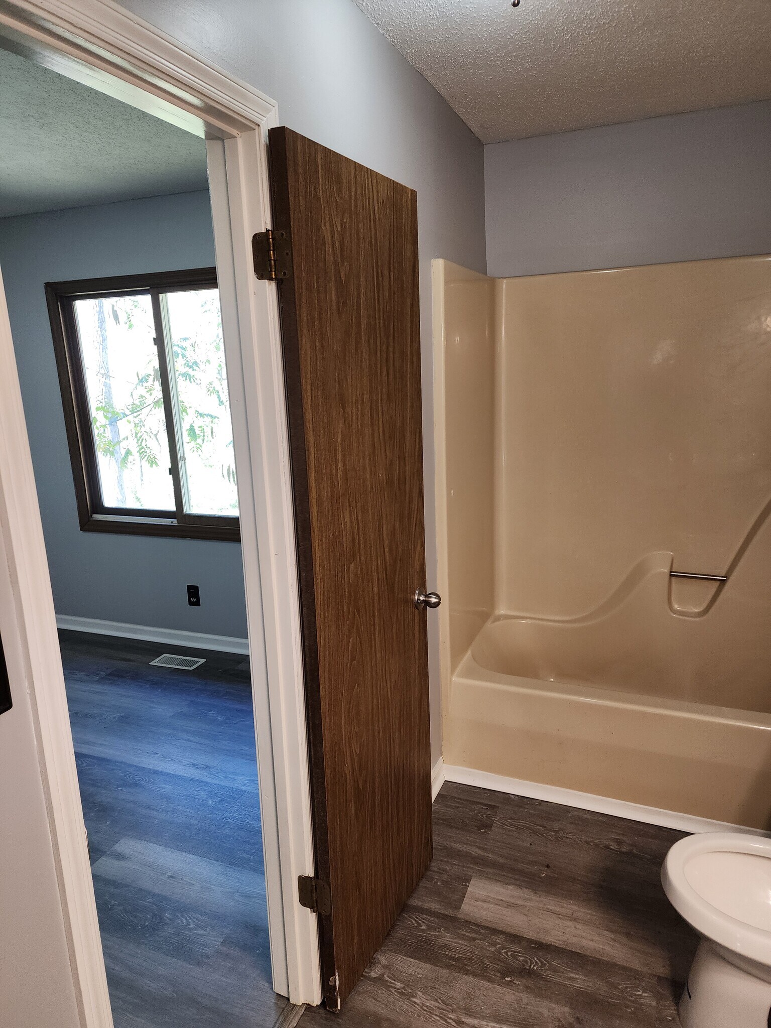 door to bedroom from bathroom - 3625 E Parkway