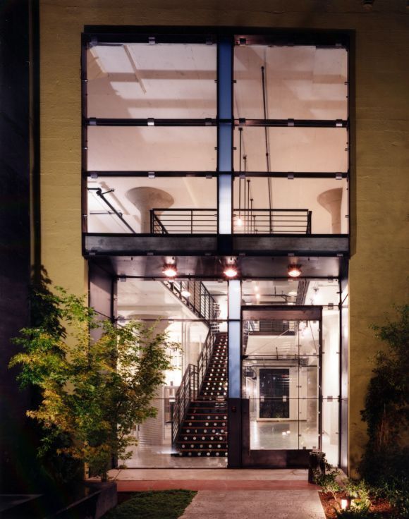 Building Photo - Highly sought after live/work space for le...