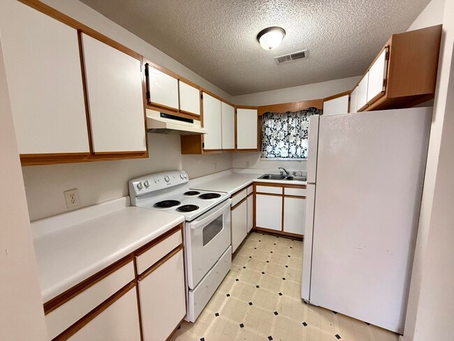 Building Photo - 46 Sandalwood Wy