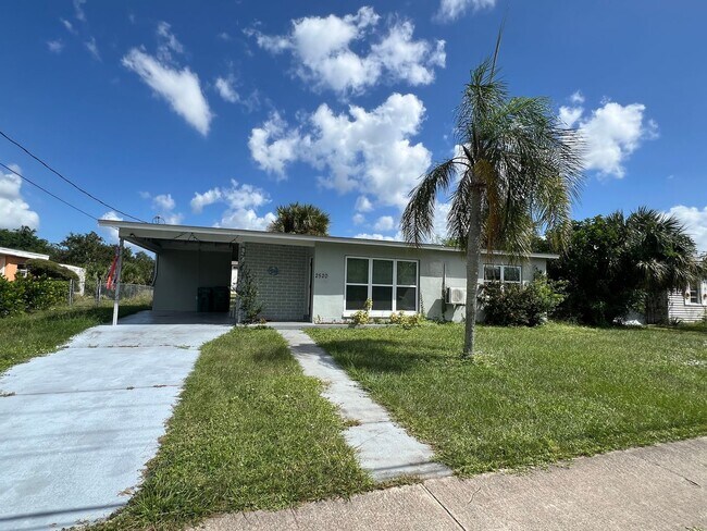 Primary Photo - $1,450 ** Annual Lease ** 2 Bedroom / 1 Ba...