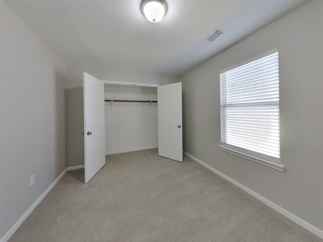 Building Photo - 5746 Gasser Ln