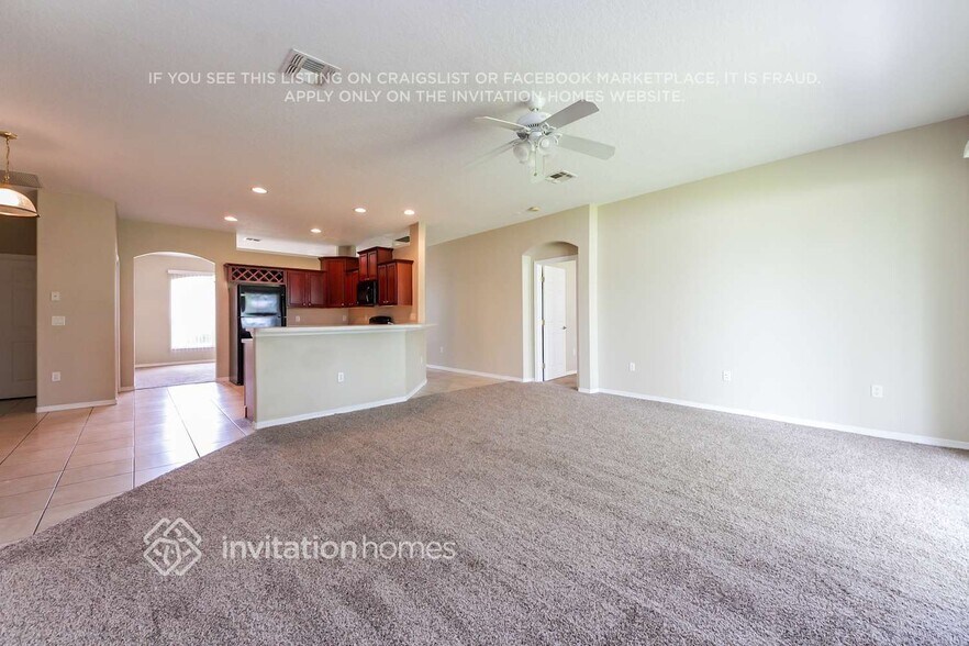 Building Photo - 16000 Arrowhead Trail