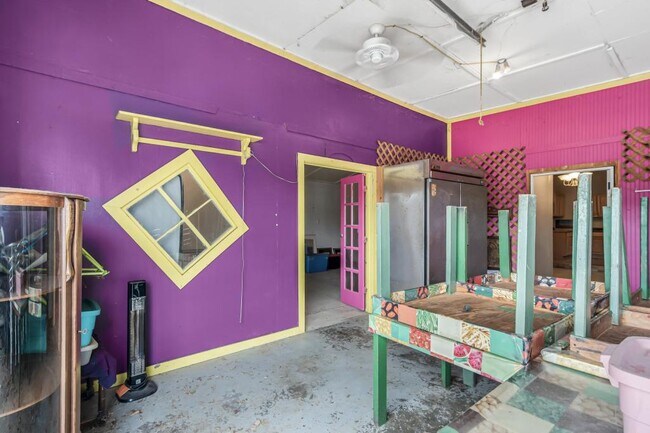 Building Photo - 124 12th St