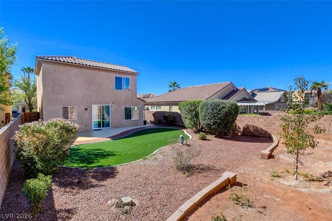 Building Photo - 2904 Dowitcher Ave