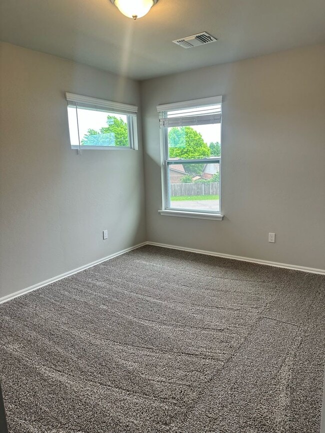 Building Photo - 1st Month Free!