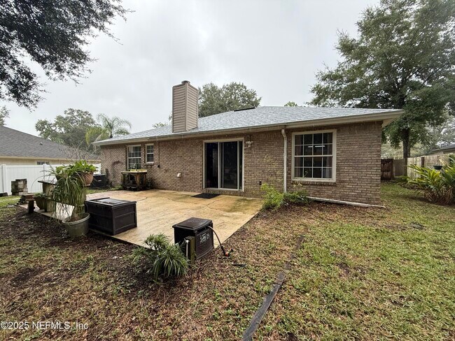 Building Photo - 958 Long Lake Dr