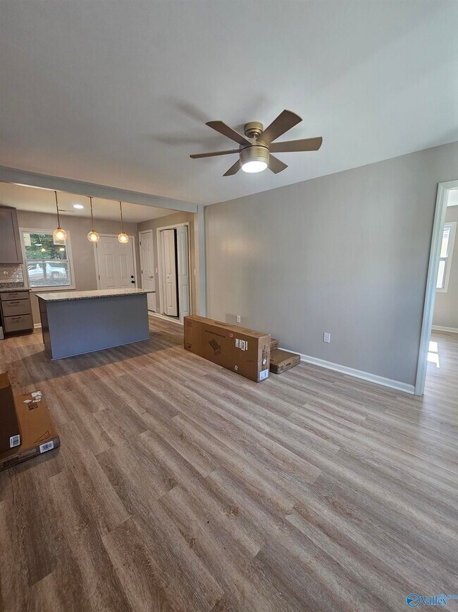 Building Photo - 3210 Delia Ln NW