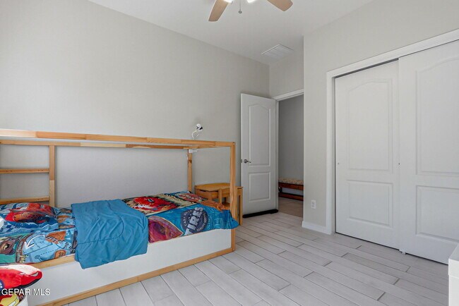 Building Photo - 7564 Wolf Creek Dr