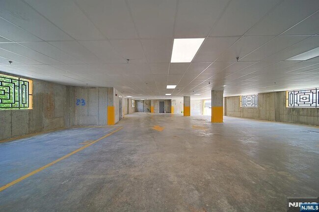 Building Photo - 401 E Central Blvd