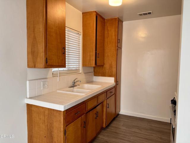 Building Photo - 829 W Olive Ave