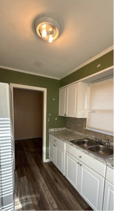 Building Photo - 2638 Summit Ave