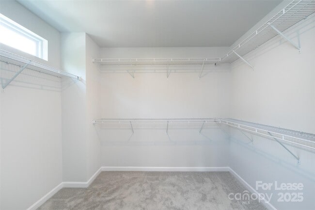 Building Photo - 2550 Lydia Ave