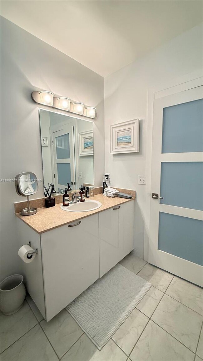 Building Photo - 3180 SW 22nd Terrace