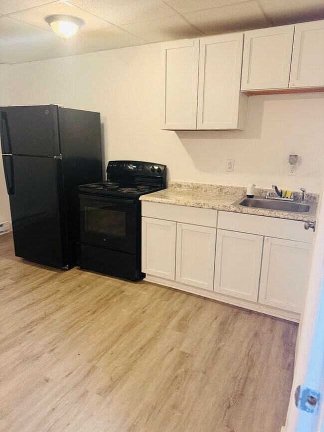 Building Photo - 59 Ontario St