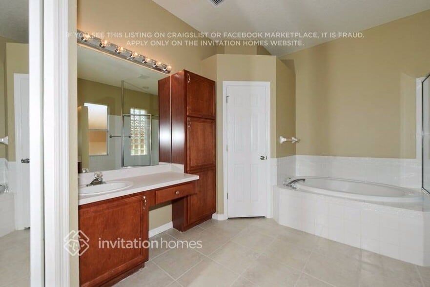 Building Photo - 18421 Eastwyck Dr