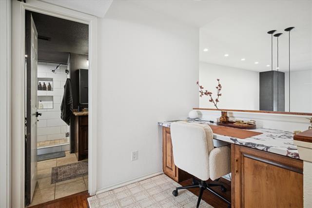 Building Photo - 2201 Wolf St