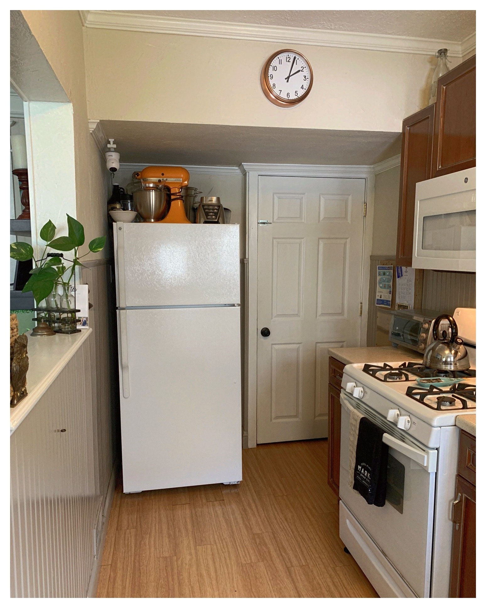 Kitchen - 113 Edison Ave