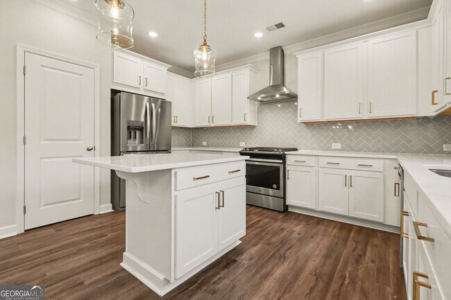 Building Photo - 545 Cresentry Brook