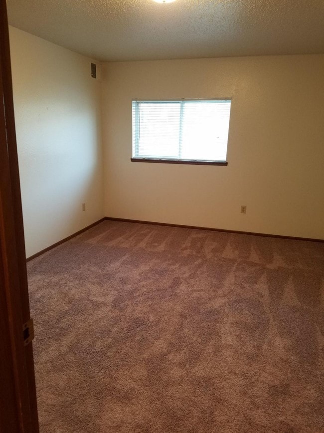 Building Photo - Camarae Arms