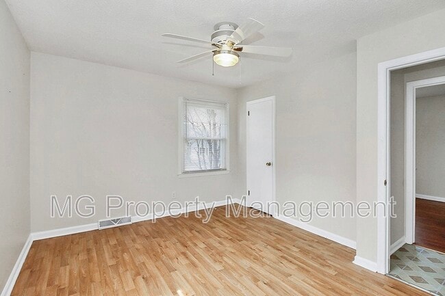 Building Photo - 243 Eden Cir