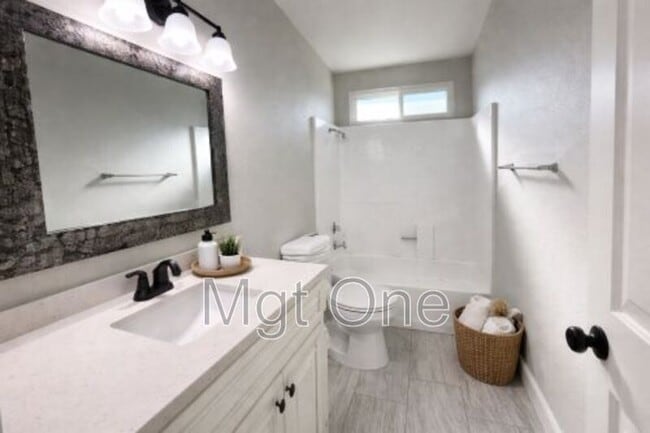 Building Photo - 25683 San Lupe Ave