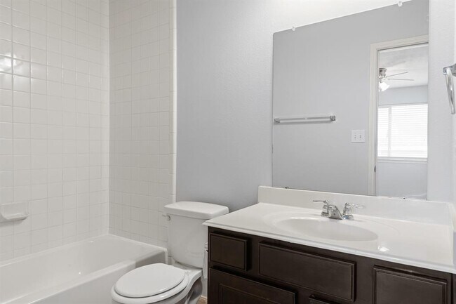 Building Photo - 15110 Spring Sun Ct