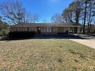 Building Photo - Ozark - Walk Out Basement with Extra Livin...
