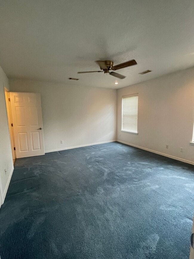Building Photo - Spacious Home for Rent