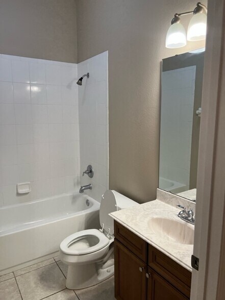 Building Photo - 610 Victoria Hills Dr