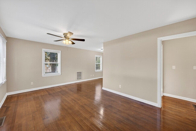 Building Photo - 2221 Woodward Ave