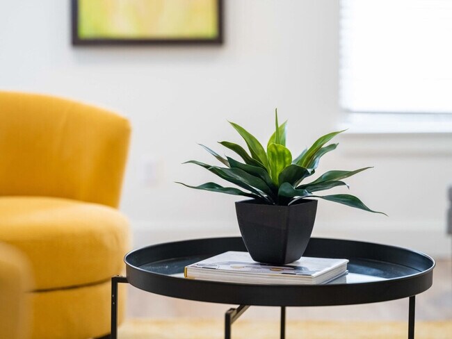 Building Photo - 2612 SW Livingston Square