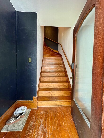 Building Photo - 2335 N 59th St