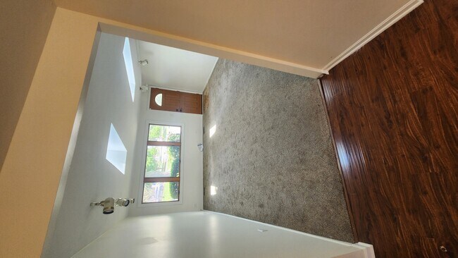 Building Photo - 808 S Cedarcrest Dr