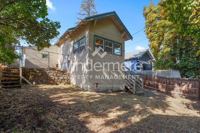 Building Photo - Lower South Hill Bungalow