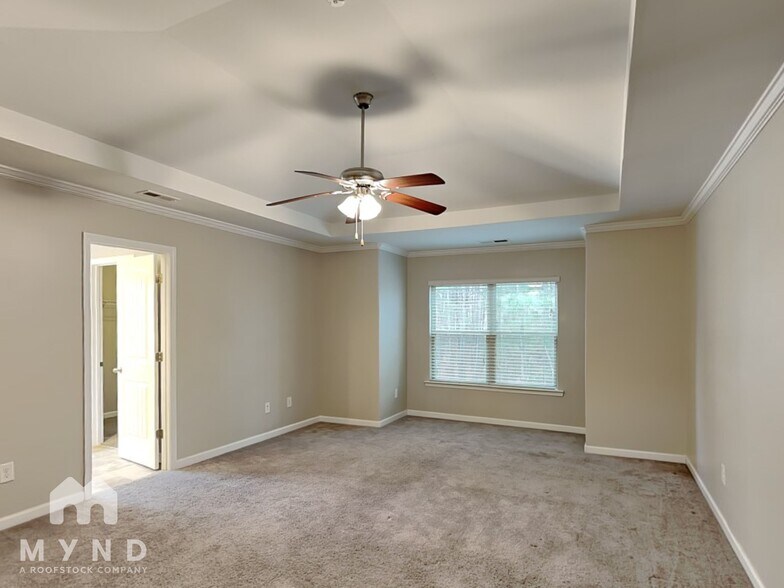 Building Photo - 2455 Quincy Loop